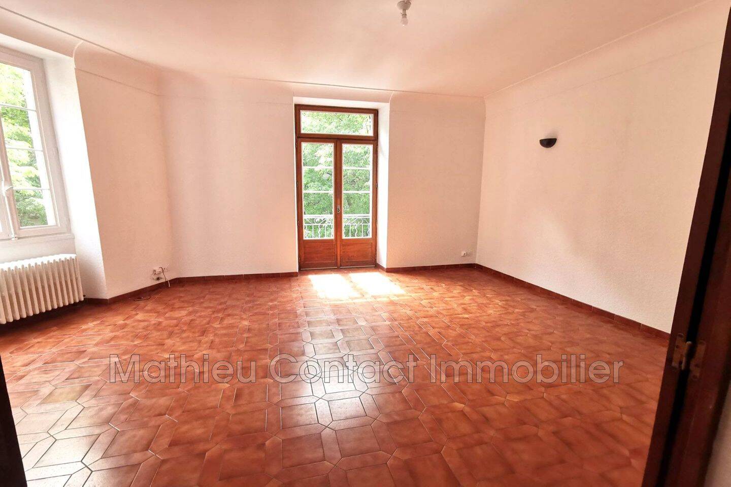 Appartement 4 pièces 116 m² · à Nîmes · 116 m² · 1 125 €