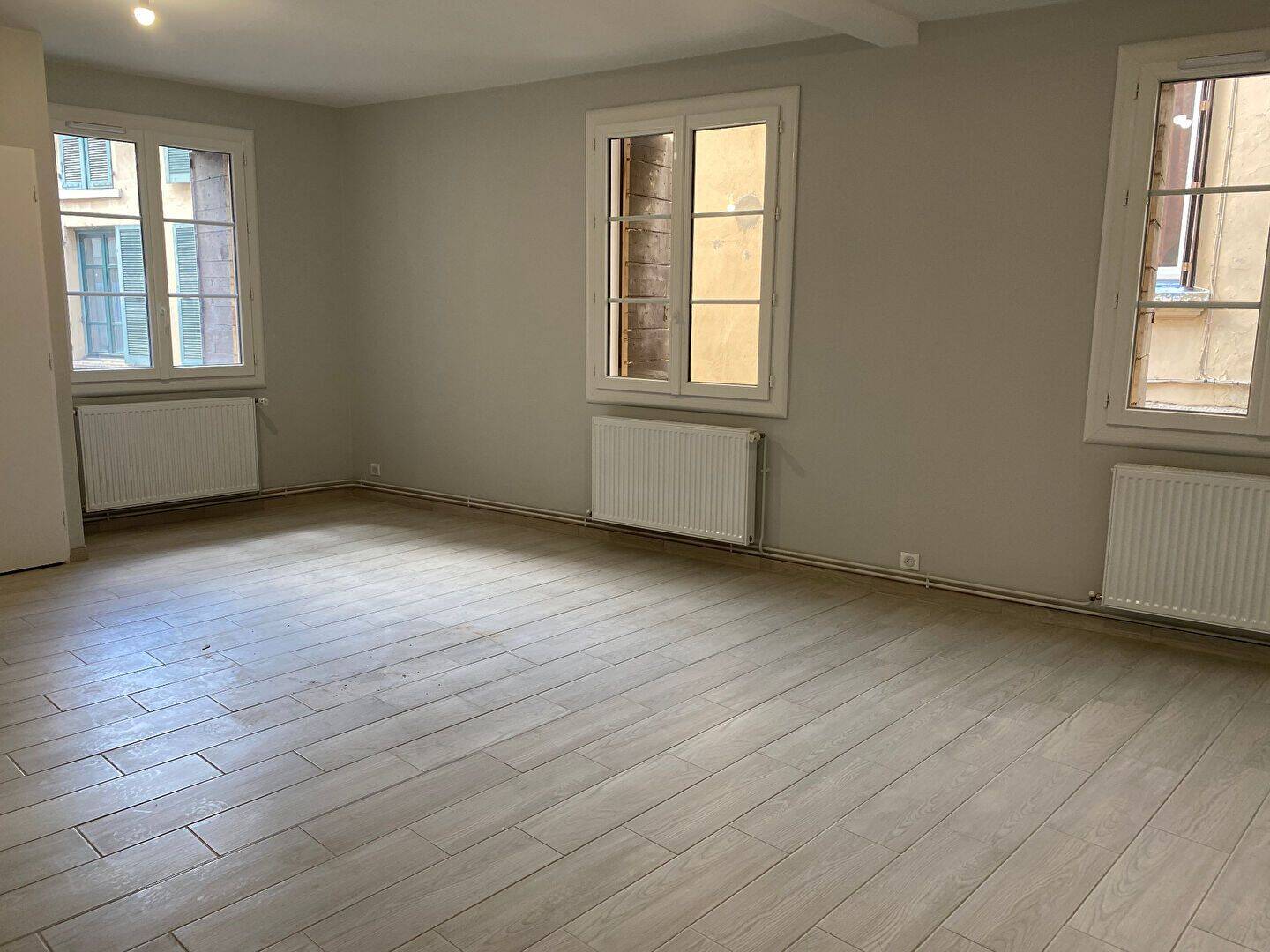 Appartement 3 pièces 79 m² · à Vienne · 79 m² · 730 €
