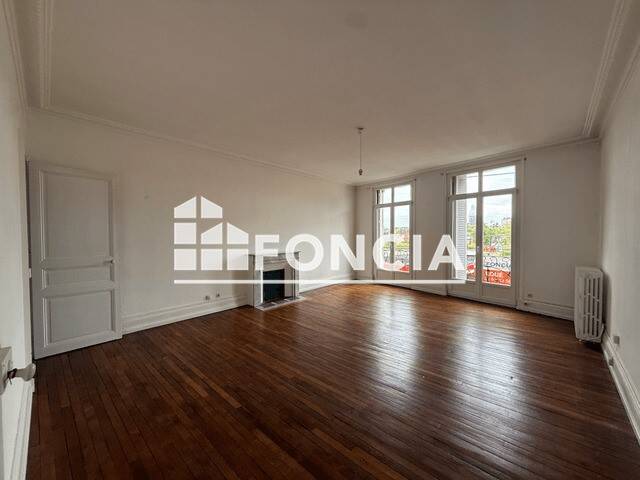 Appartement 3 pièces 100 m² · à Charleville-Mézières · 100,4 m² · 640 €