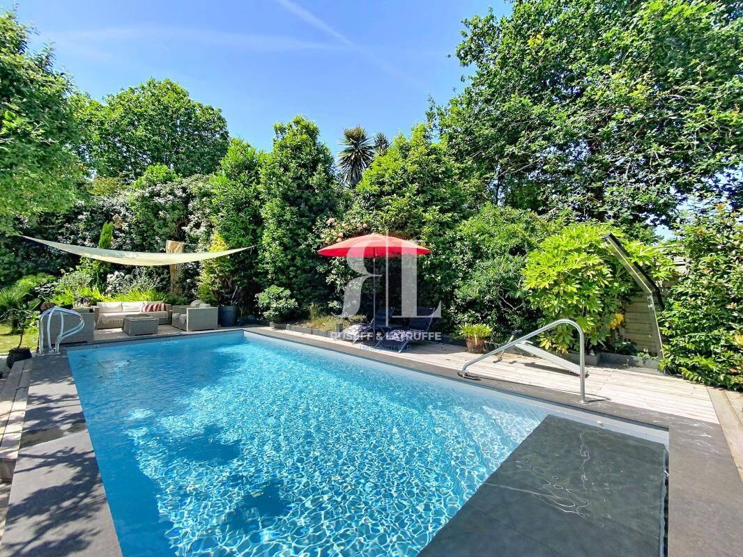 Maison 5 pièces 167 m² · à Larmor-Plage · 167 m² · 921 752 €