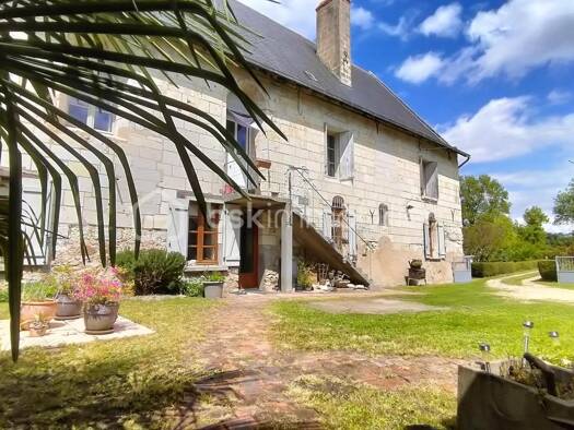 Maison à vendre 299 520 € 11 pièces 7 chambres 260 m² Gennes-Val de Loire 49350