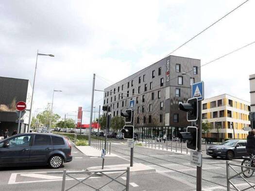 Maison à louer 1 000 € 3 pièces 2 chambres 100 m² Bègles 33130