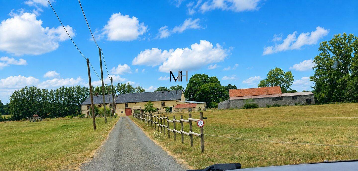 Maison 9 pièces 256 m² · à Mortagne-au-Perche · 256 m² · 397 100 €