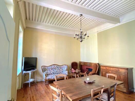 Immeuble à vendre 208 000 € 137 m² Die 26150