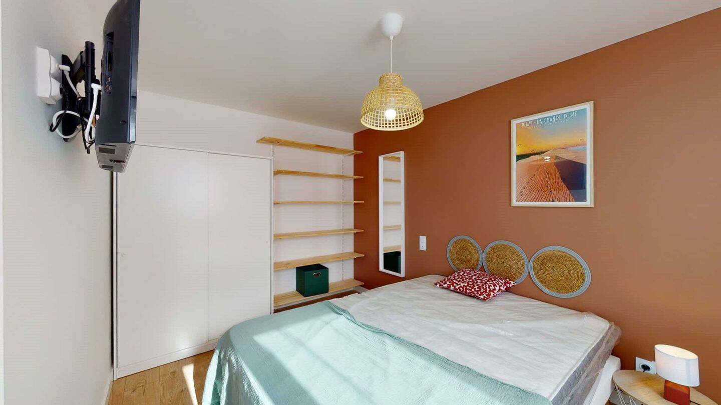 Chambre 1 - DUGUAY TROUIN H - Colocation — 1
