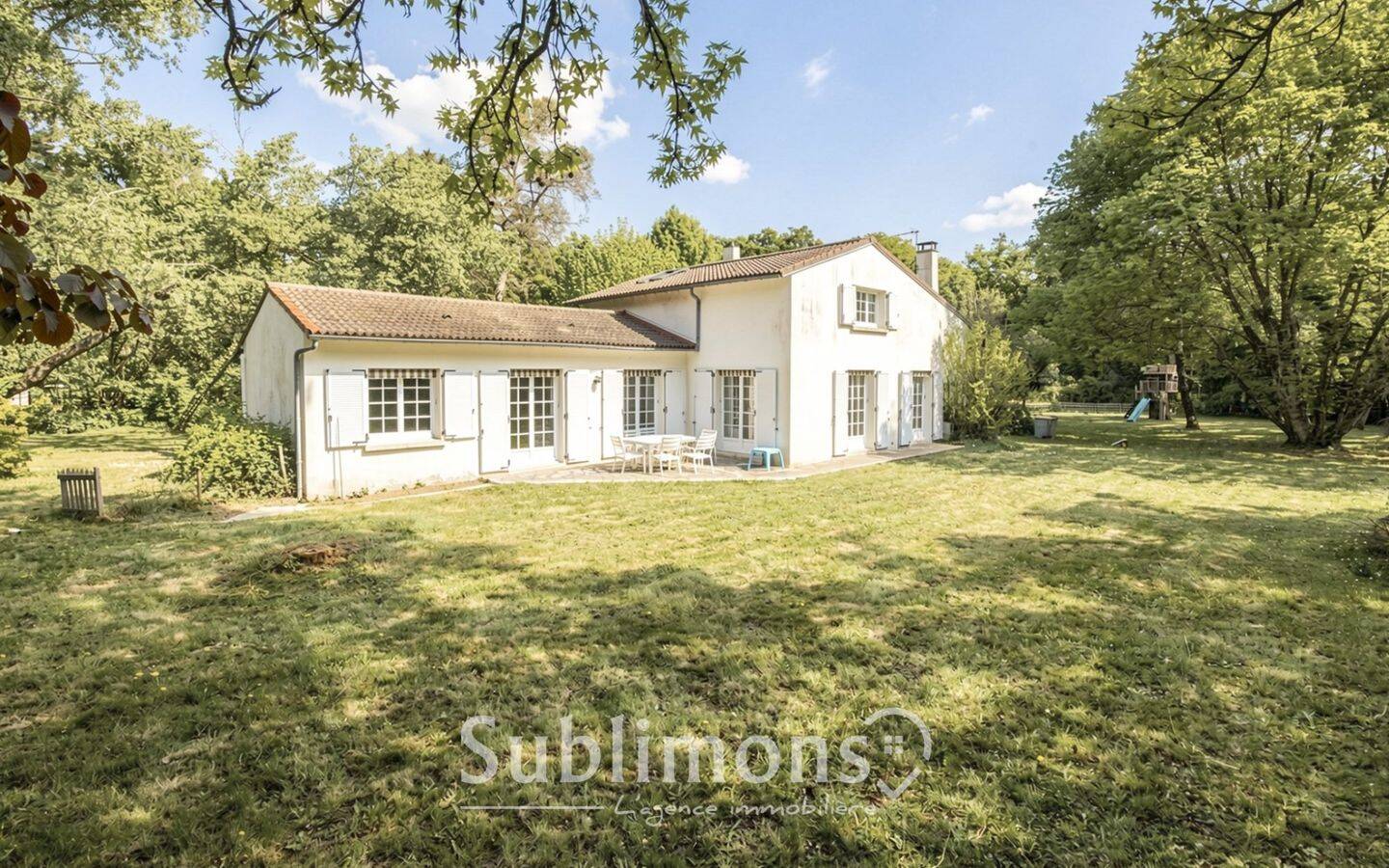 Maison 8 pièces 176 m² · à Vertou · 175,9 m² · 468 000 €