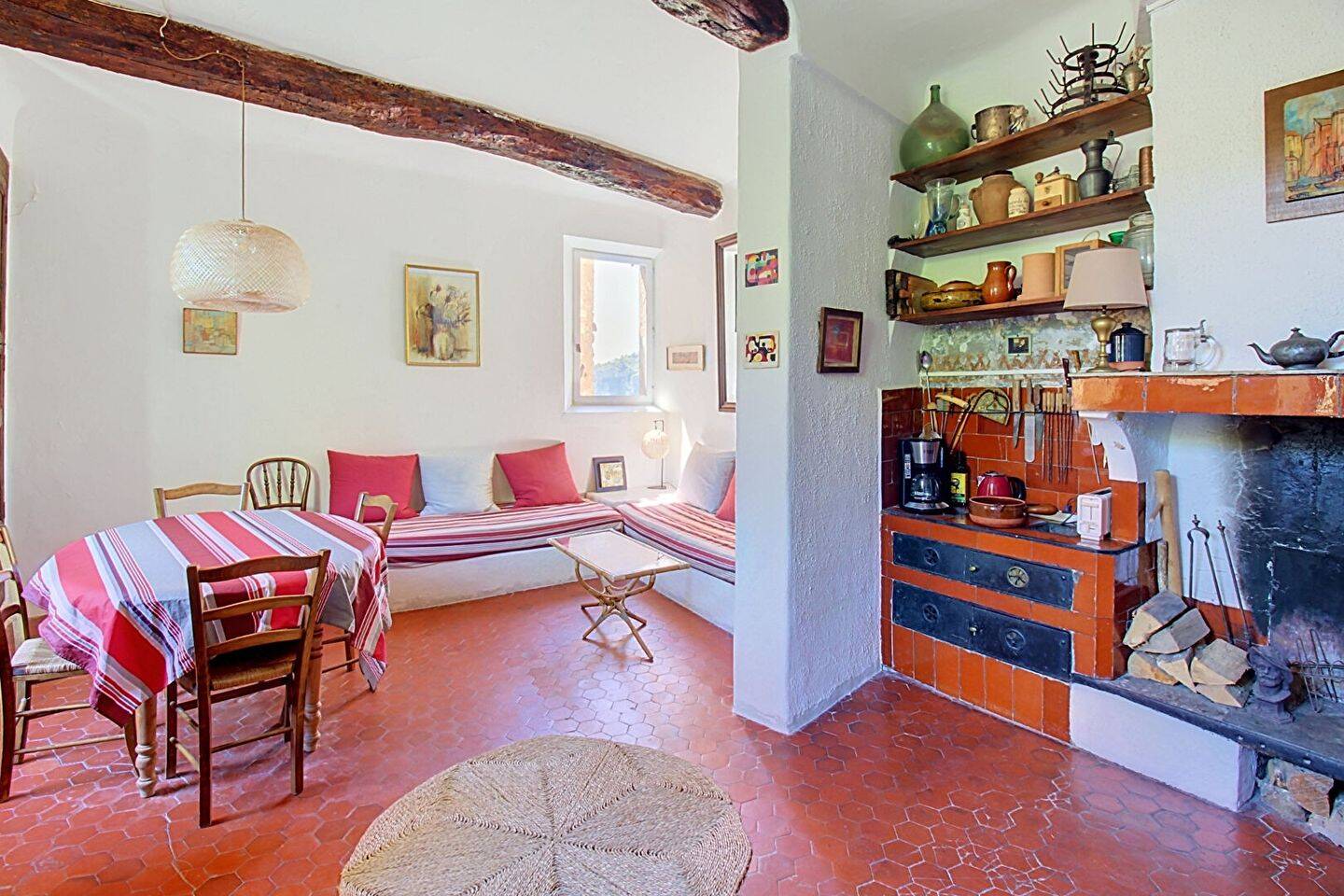 Maison 4 pièces 100 m² · à Châteaudouble · 100 m² · 160 000 €