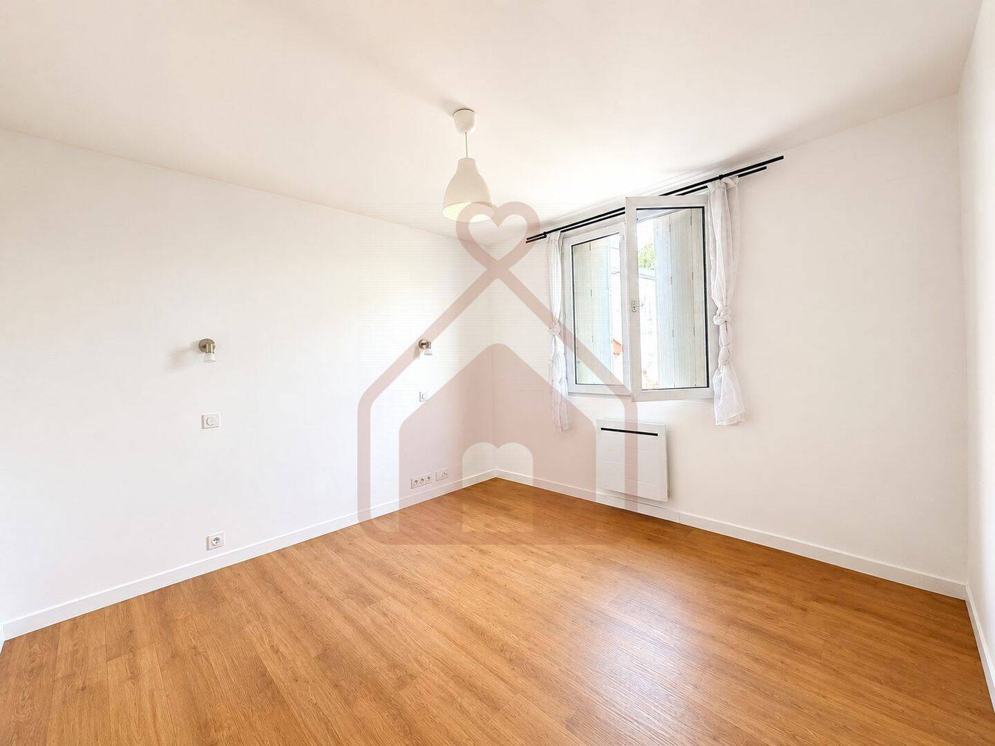 Appartement 1 pièce 28 m² · à Villejuif · 28,4 m² · 890 €