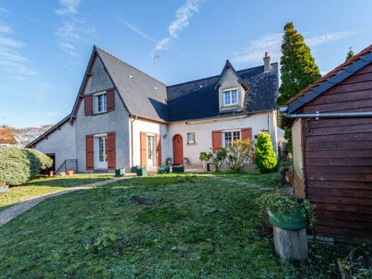 Maison à vendre 304 900 € 6 pièces 4 chambres 150,1 m² 836 m² de terrain Montlouis-sur-Loire 37270