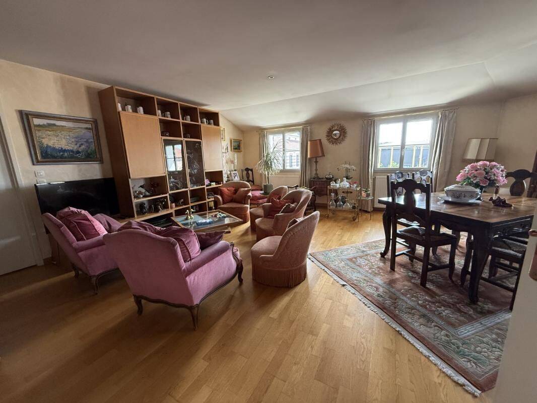 Appartement 5 pièces 126 m² · à Bourg-en-Bresse · 126 m² · 1 365 €/mois