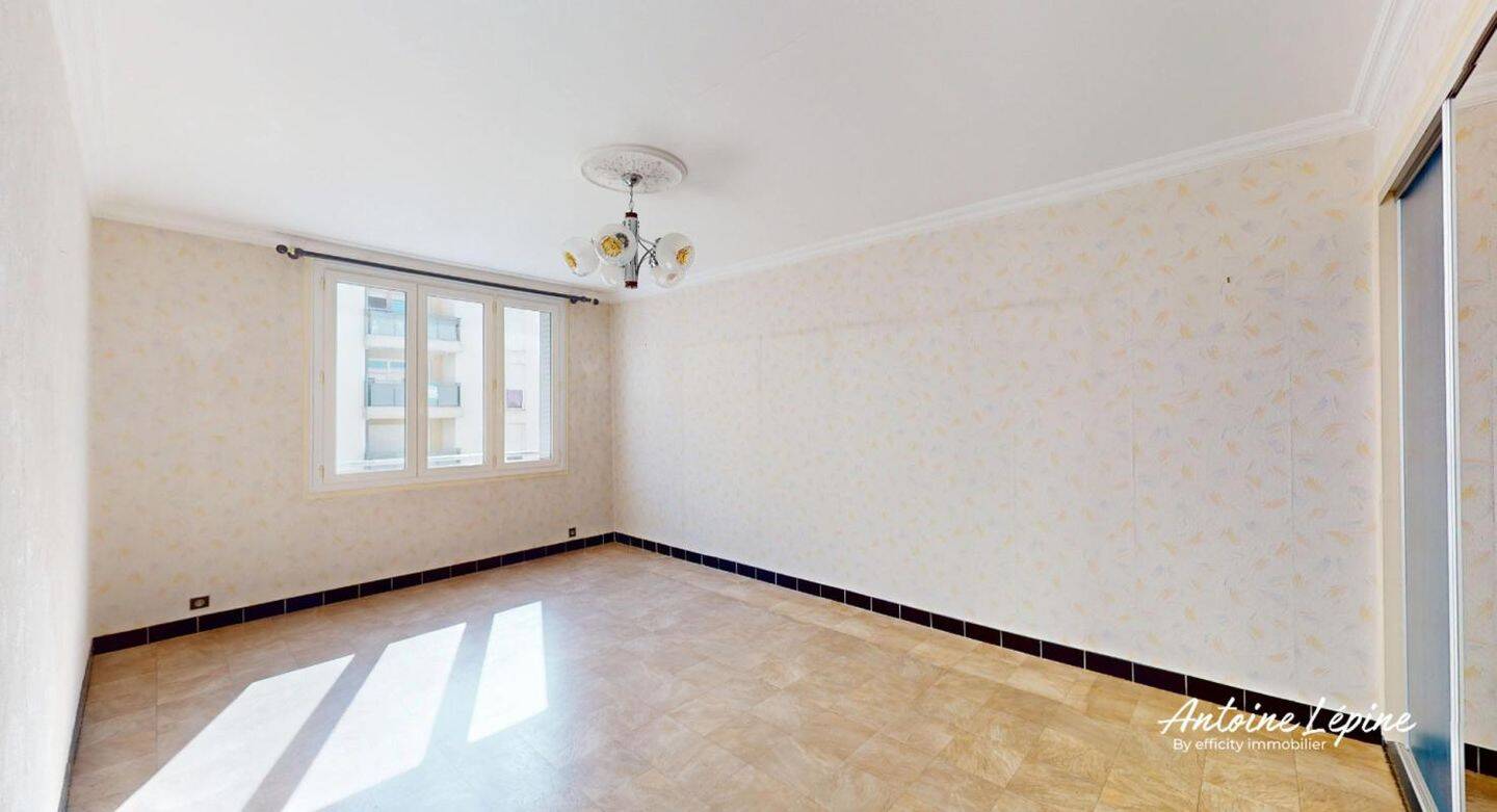 Appartement 3 pièces 55 m² · à Lyon 8ème Arrondissement · 55 m² · 155 000 €