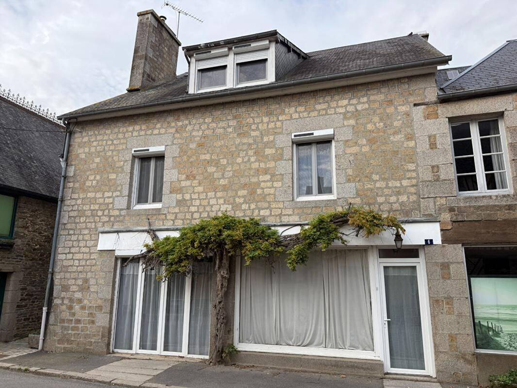 Maison 8 pièces 192 m² · à Mortain-Bocage · 192 m² · 177 000 €