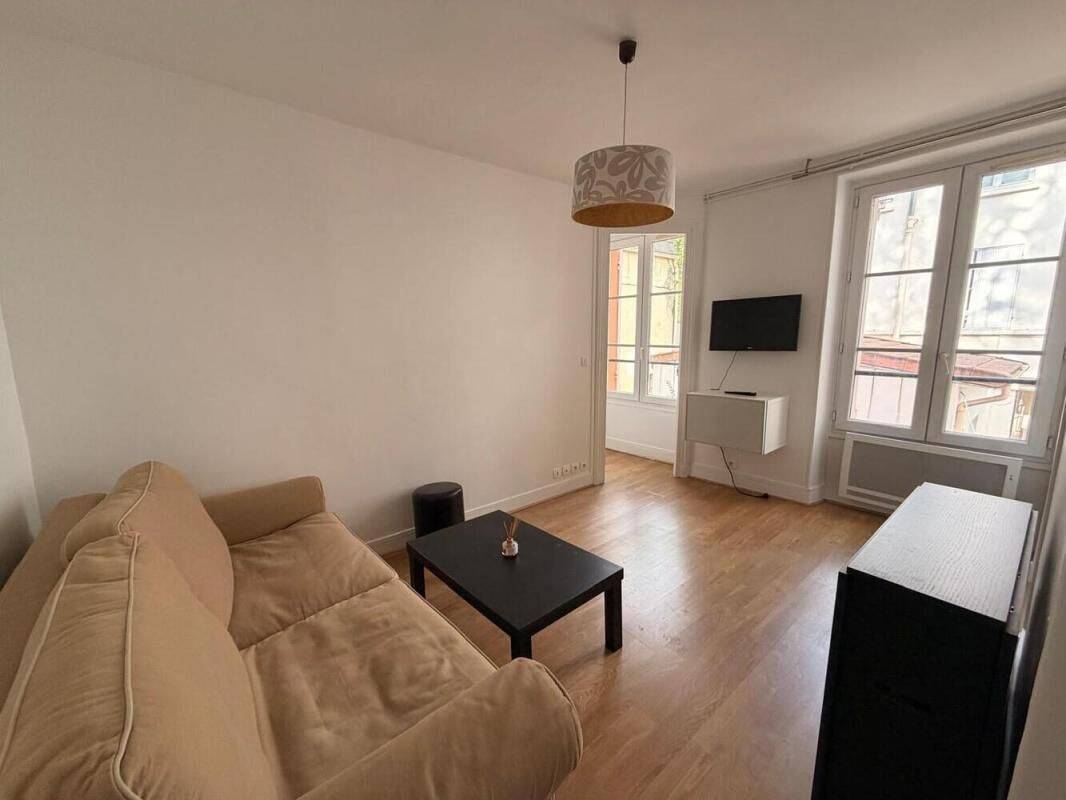 Appartement 2 pièces 27 m² · à Chaville · 27 m² · 817 €/mois