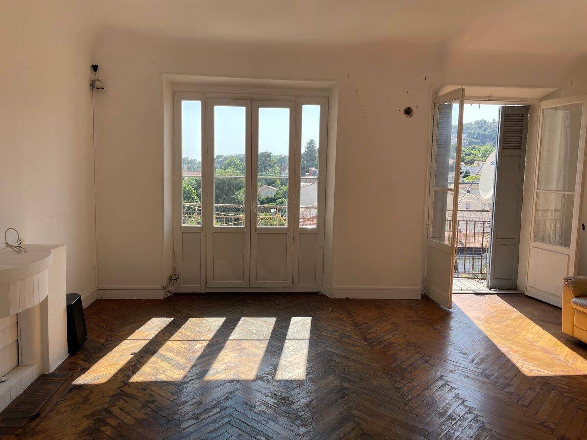 Appartement 3 pièces 90 m² · à Marseille 8ème Arrondissement · 90 m² · 390 000 €