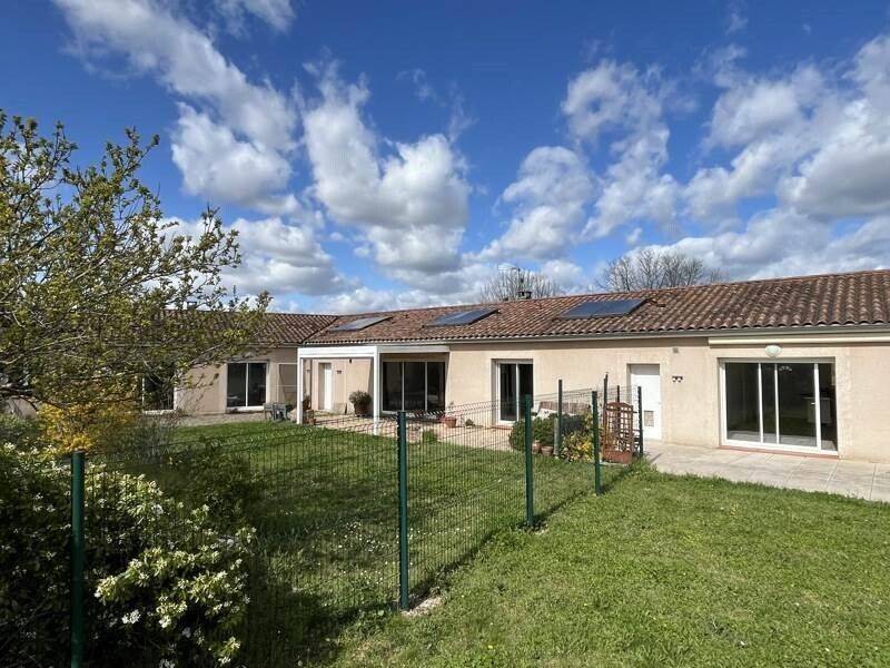 Maison 11 pièces 265 m² · à Carbonne · 265 m² · 535 000 €