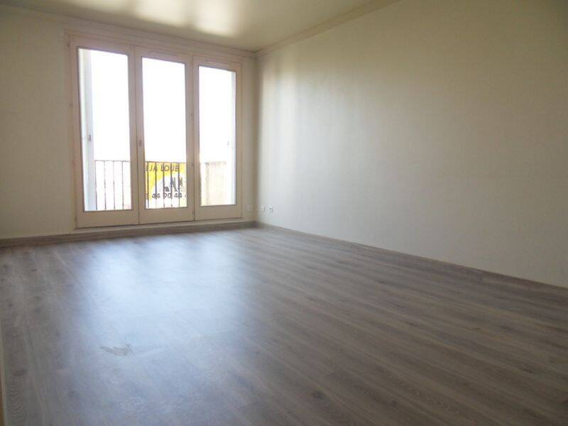 Appartement 3 pièces 59 m² · à Compiègne · 59,1 m² · 820 €