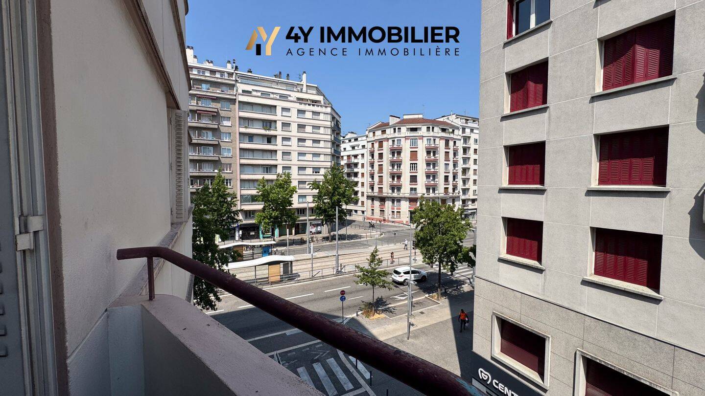 Appartement 4 pièces 110 m² · à Grenoble · 109,9 m² · 1 207 €