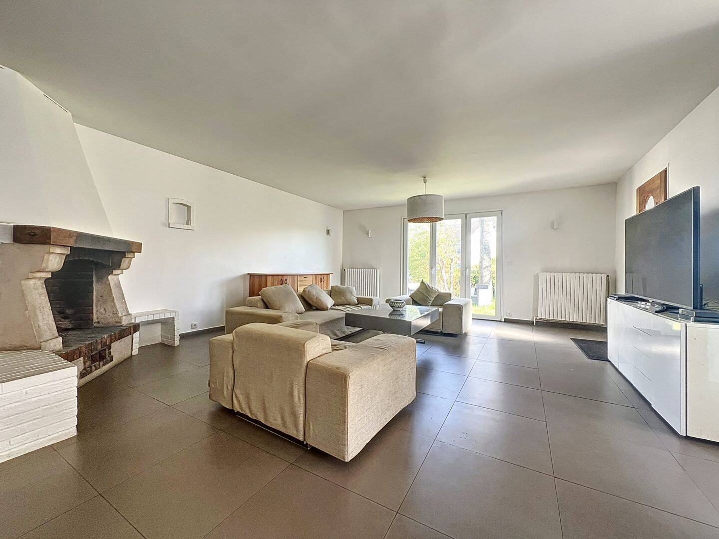 Maison 10 pièces 254 m² · à Le Plessis-Trévise · 254 m² · 599 000 €