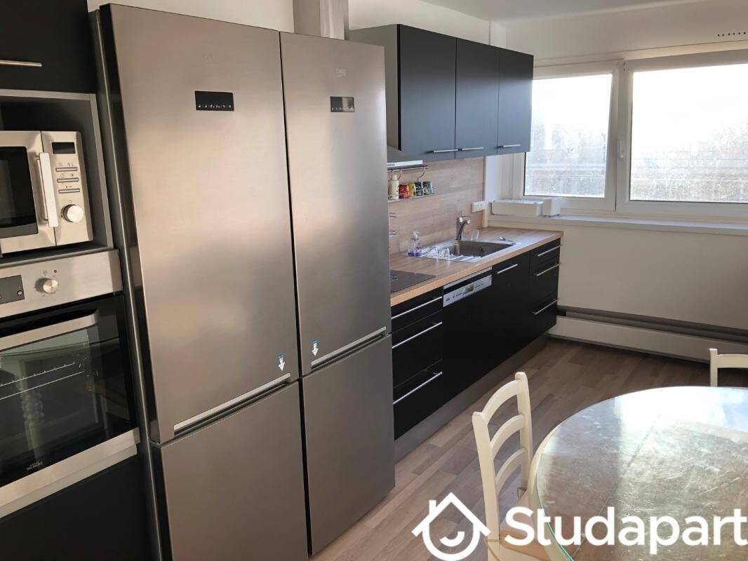 1 pièce 9 m² · à Saint-Herblain · 9 m² · 450 €