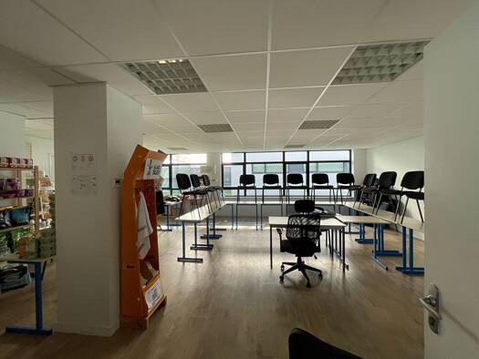 Espace bureau à louer 4 417 € 317 m² de bureaux Habitat Epars Guipavas 29490