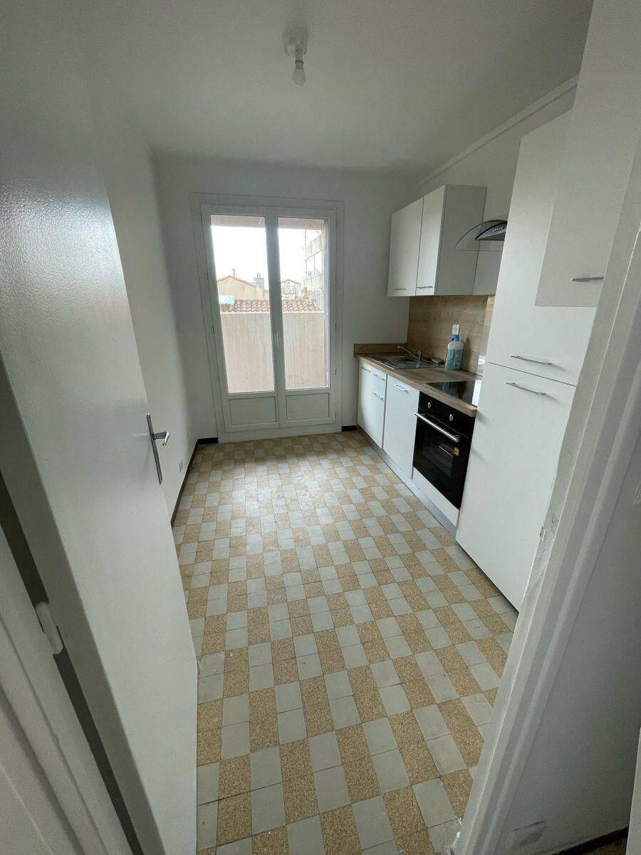 Appartement 2 pièces 56 m² · à Marseille 5ème Arrondissement · 56 m² · 900 €/mois