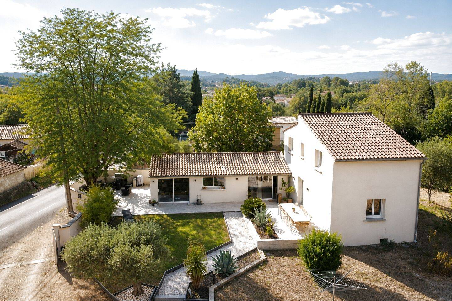 Maison 5 pièces 141 m² · à Saint-Hilaire-de-Brethmas · 141 m² · 349 000 €