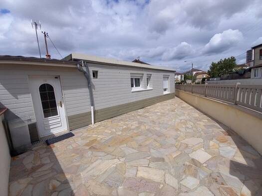 Maison de plain-pied à vendre 129 000 € 3 pièces 2 chambres 96 m² 415 m² de terrain Vert-Bois Centre Saint-Dizier 52100