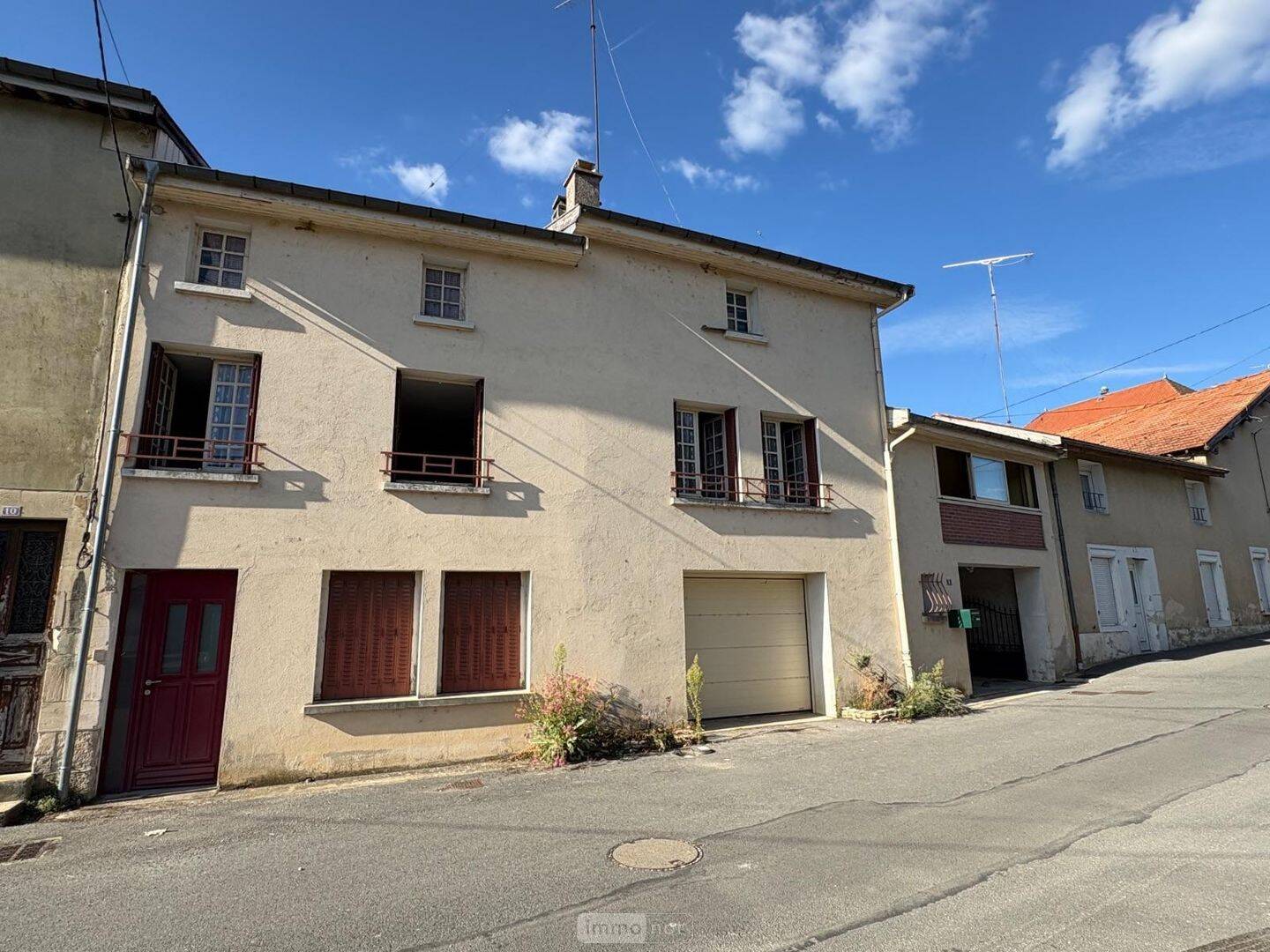 Maison 8 pièces 174 m² · à Sommevoire · 173,7 m² · 80 700 €