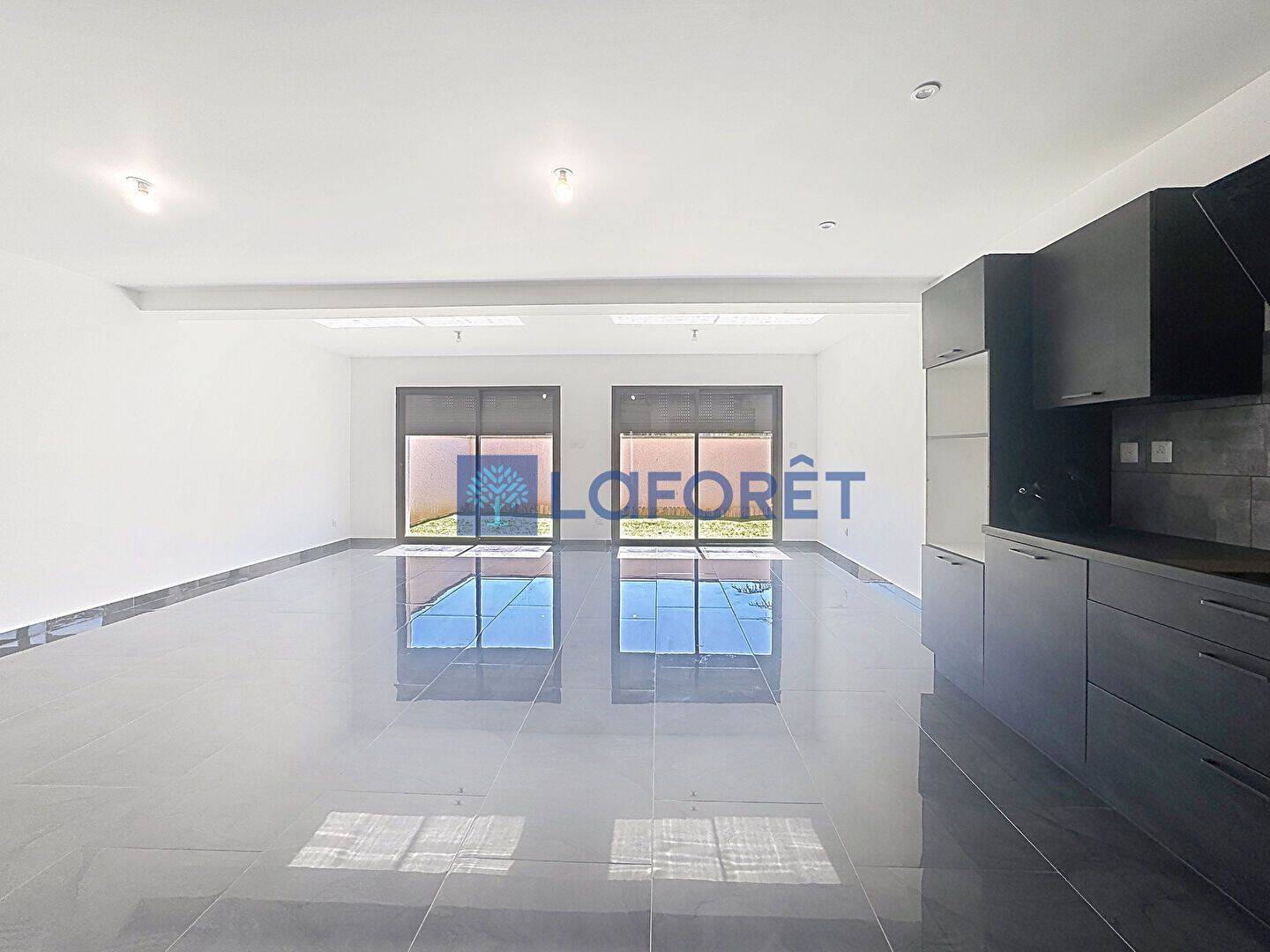 Maison 4 pièces 122 m² · à Grand-Couronne · 122 m² · 1 200 €