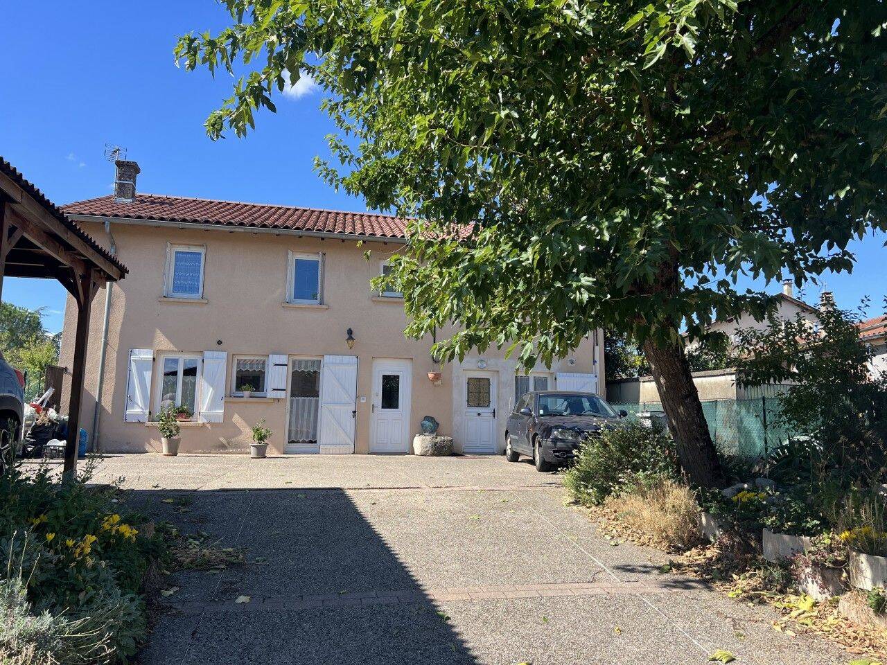 Maison 6 pièces 160 m² · à Blyes · 160 m² · 325 000 €