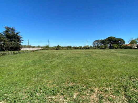 Terrain constructible à vendre 53 400 € 1 277 m² de terrain Le Terrefort-La Plaine Pamiers 09100