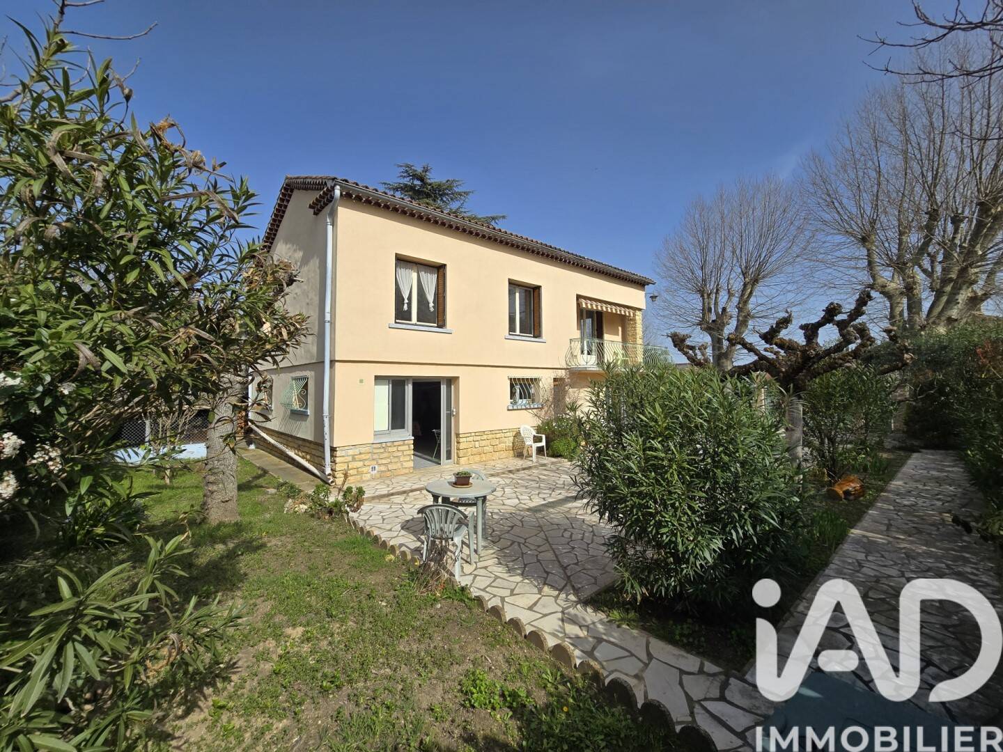 Maison 6 pièces 146 m² · à Connaux · 146 m² · 272 000 €