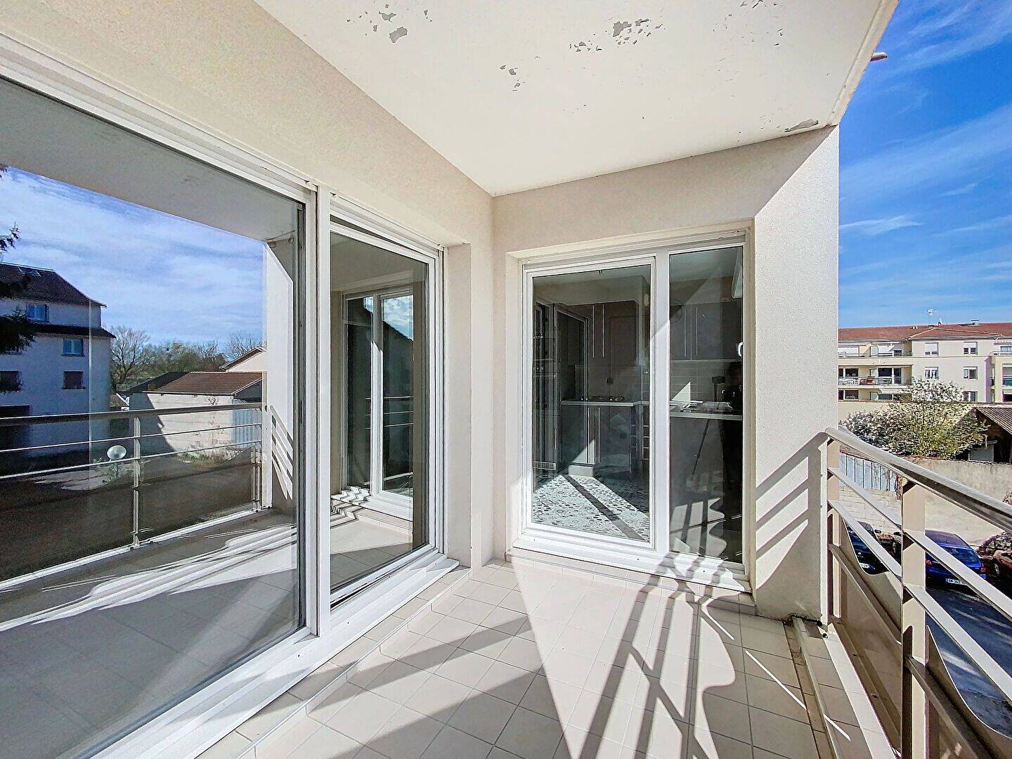 Appartement 3 pièces 55 m² · à Meximieux · 55 m² · 907 €/mois
