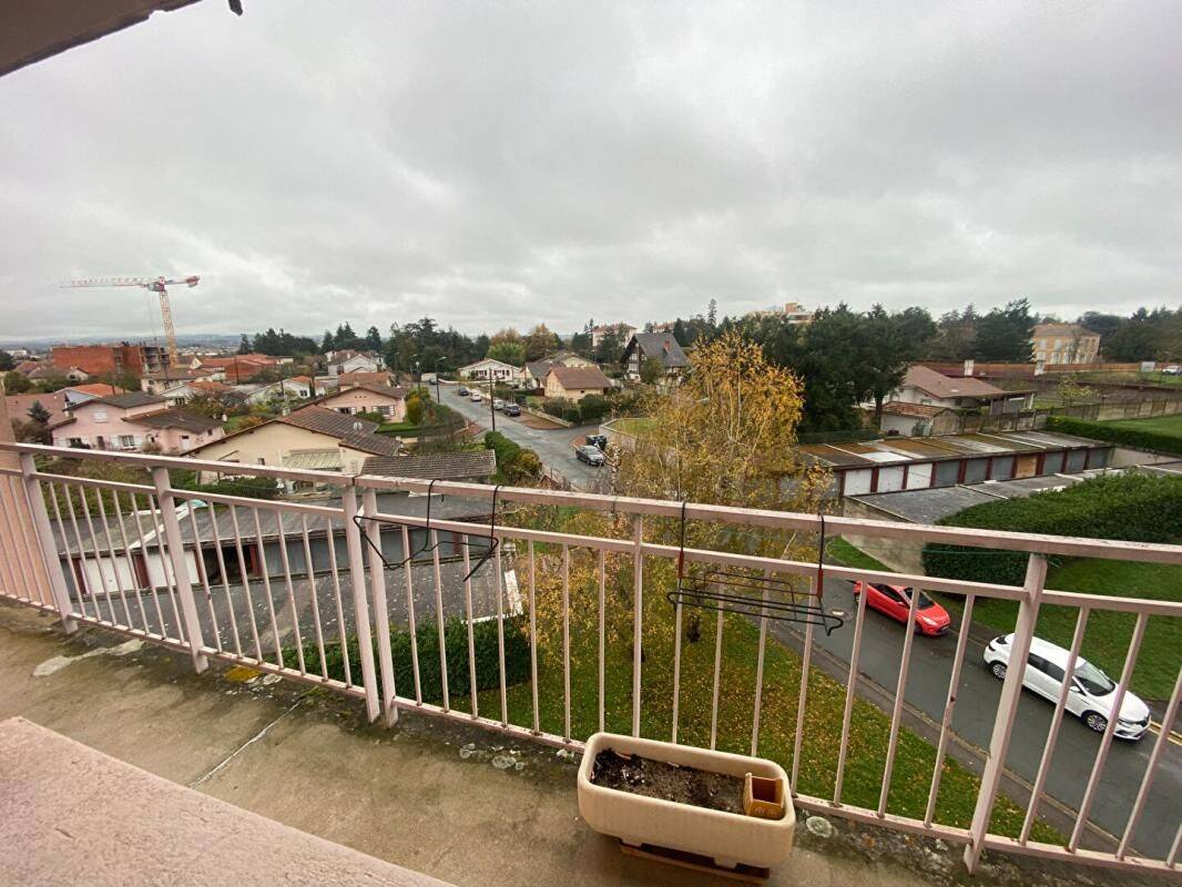 Appartement 3 pièces 56 m² · à Riorges · 56 m² · 65 000 €