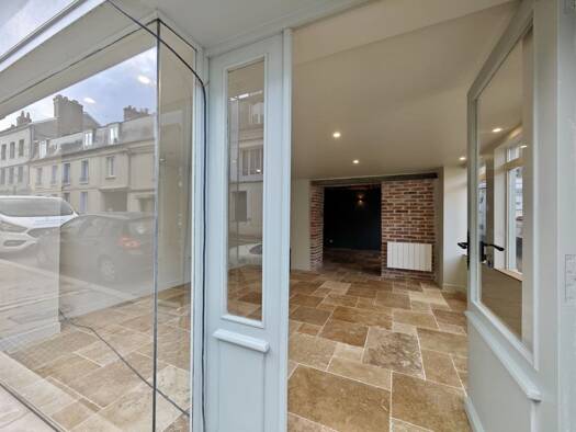 Local commercial à vendre 195 000 € 43 m² de surface de vente Secteur Sauvegarde Honfleur 14600