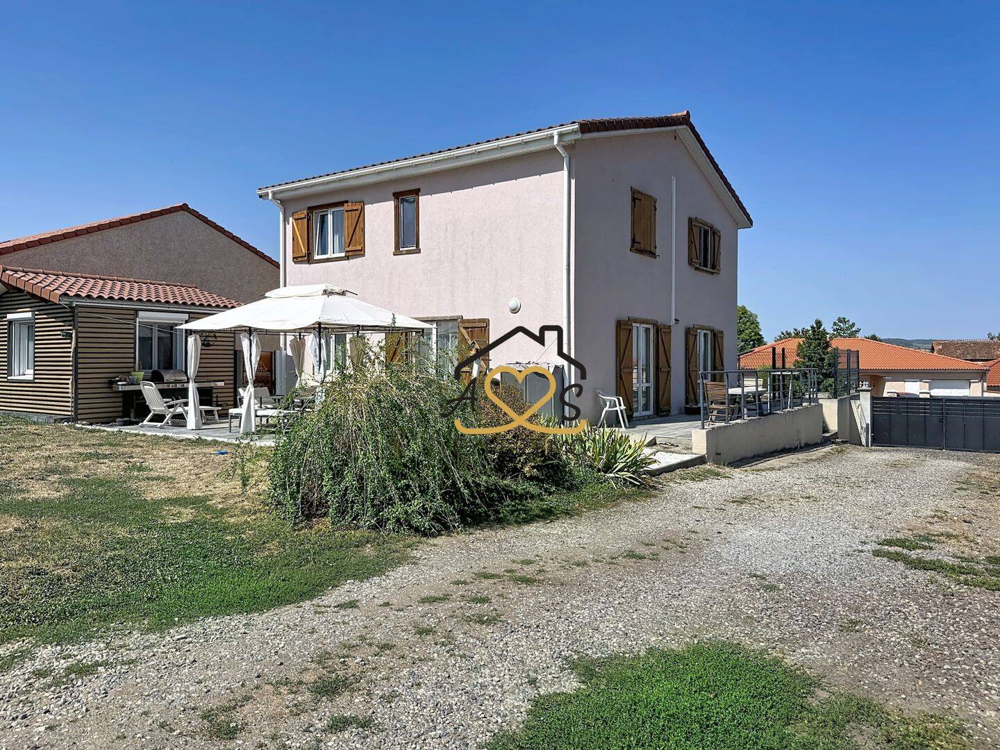 Maison 7 pièces 140 m² · à Reignat · 140 m² · 290 000 €