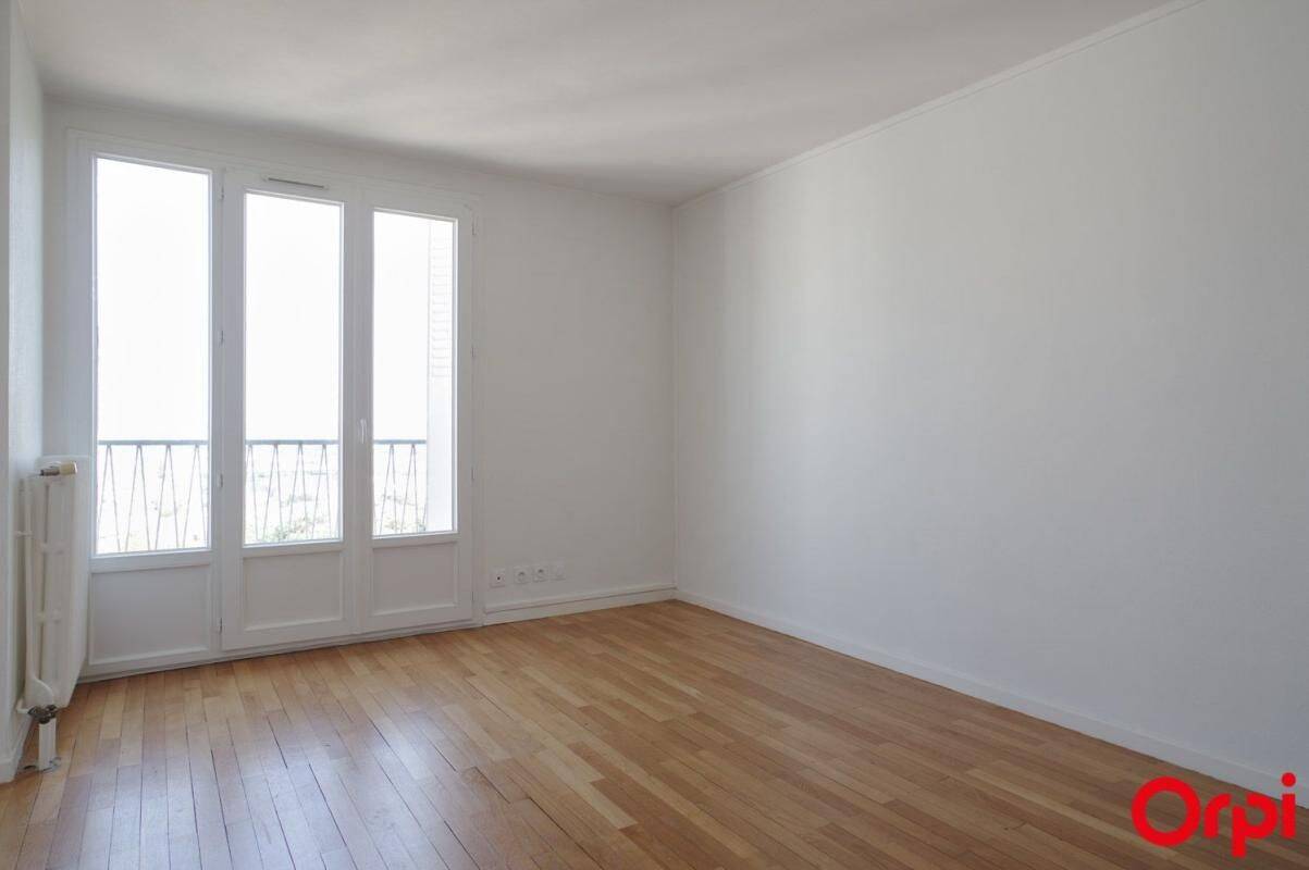 Appartement 3 pièces 57 m² · à Saint-Fons · 57,2 m² · 822 €/mois