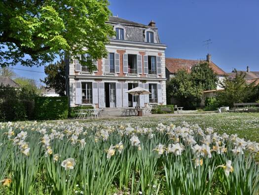 Maison à vendre 895 000 € 11 pièces 8 chambres 270 m² 1 820 m² de terrain Étampes 91150