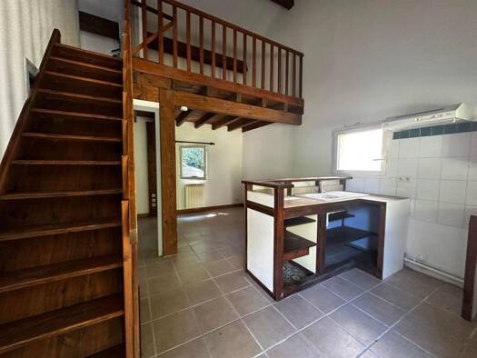 Maison à louer 550 € 2 pièces 1 chambre 45,8 m² Thueyts 07330