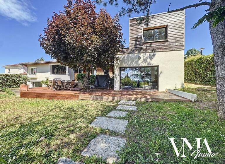Maison à vendre 849 000 € 7 pièces 4<br/>chambres 240 m²<br/>superficie 1 435 m²<br/>terrain Lissieu 69380
