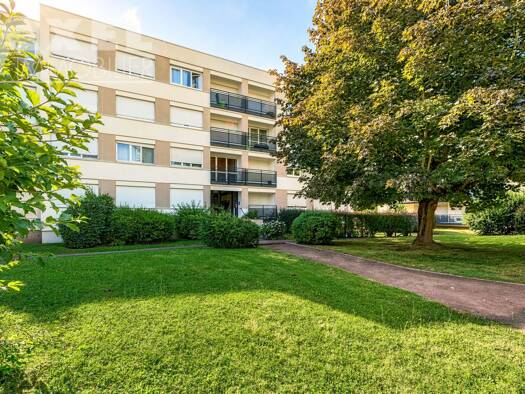 Appartement à vendre 257 000 € 3 pièces 2 chambres 77,1 m² Étage 3/3 La Butte du Moulin Bois-d'Arcy 78390