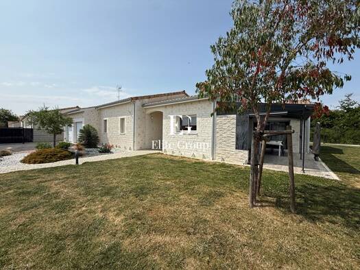 Maison à vendre 420 000 € 5 pièces 3 chambres 126 m² 1 048 m² de terrain Jarnac 16200