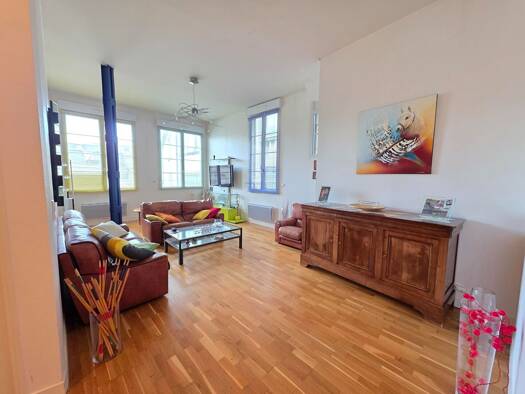 Appartement à vendre 472 500 € 4 pièces 2 chambres 125,2 m² Étage 2/3 Centre Angers 49100