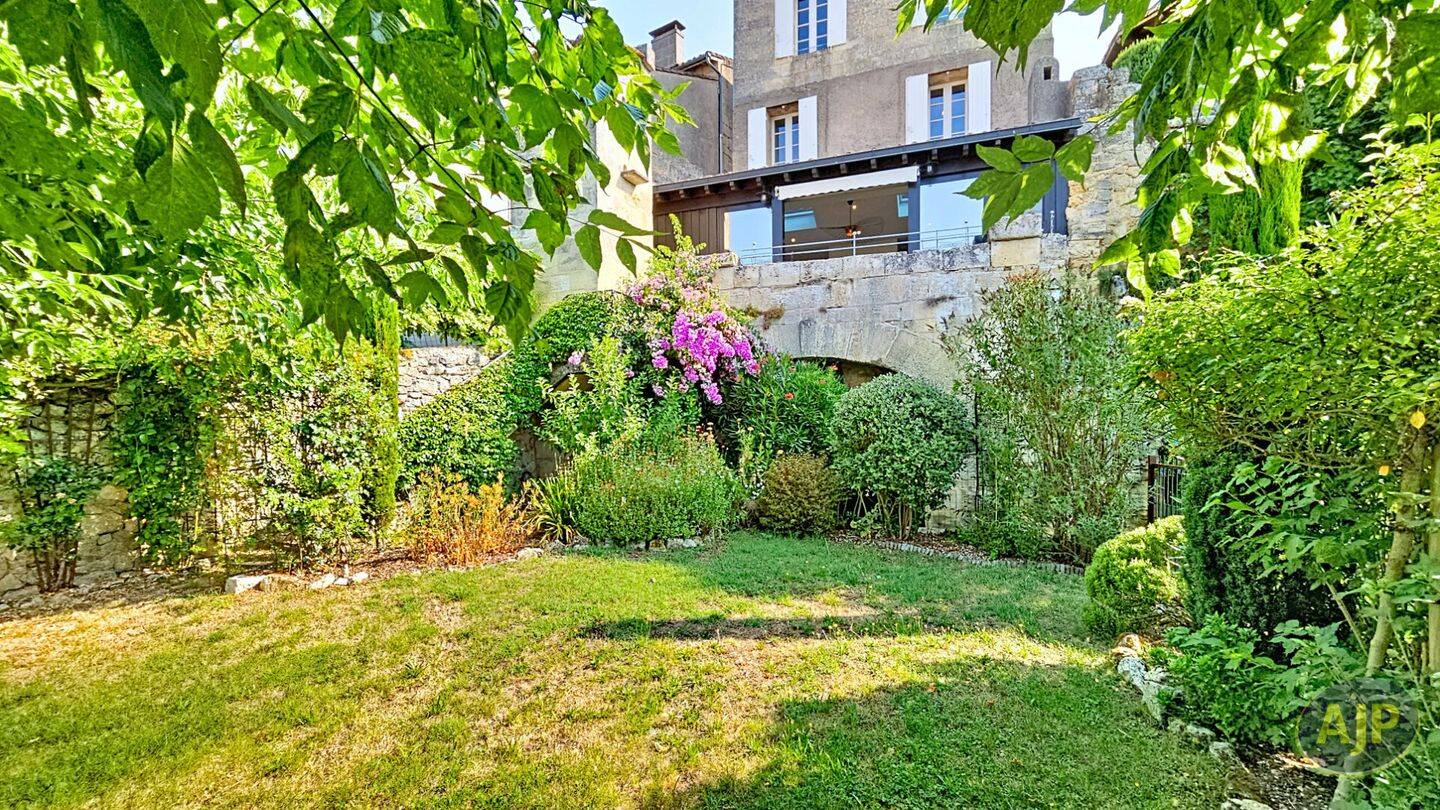 Maison 5 pièces 105 m² · à Saint-Émilion · 104,6 m² · 525 000 €