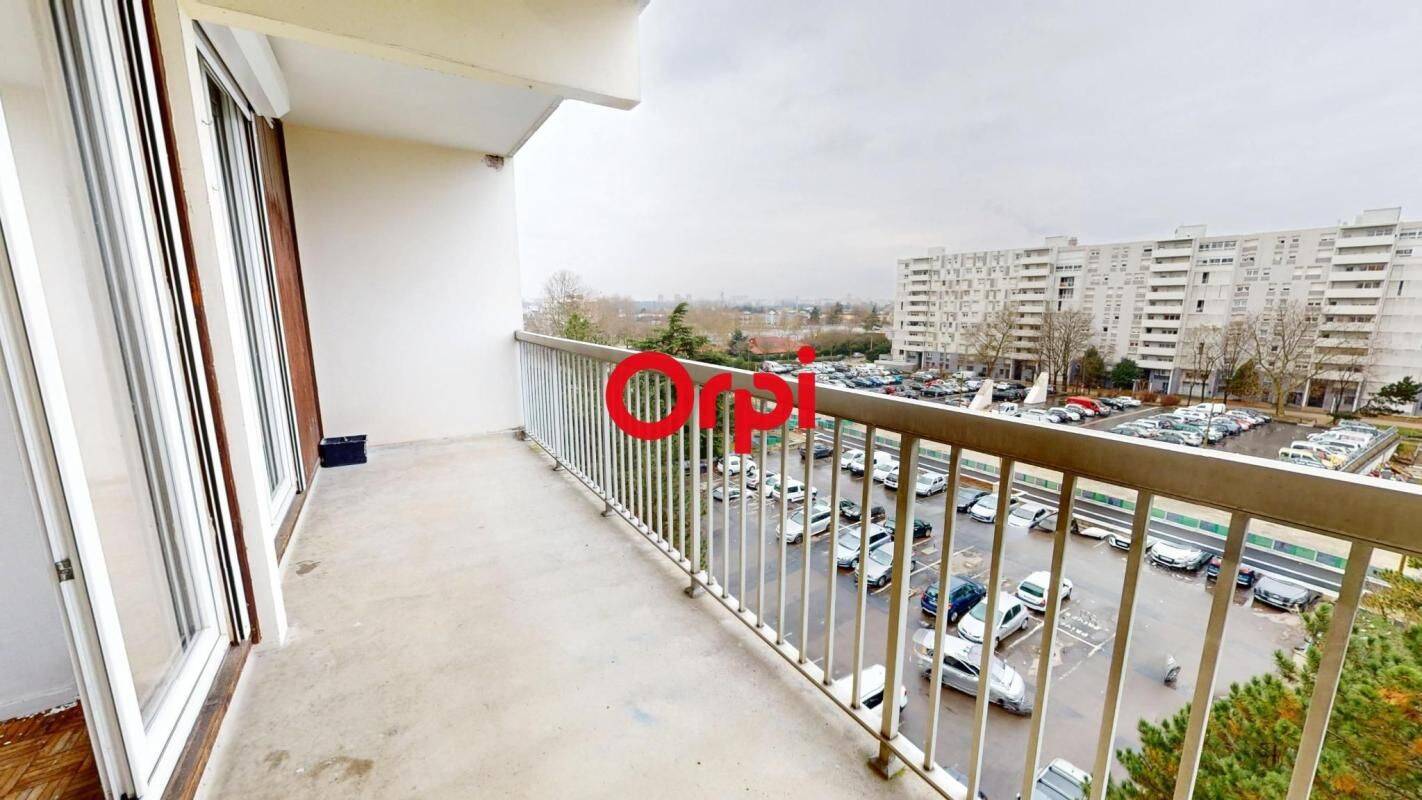 Appartement 3 pièces 67 m² · à Vaulx-en-Velin · 67 m² · 99 000 €