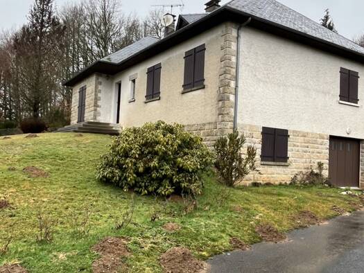 Maison à vendre 180 600 € 5 pièces 4 chambres 118 m² 2 593 m² de terrain Chamberet 19370