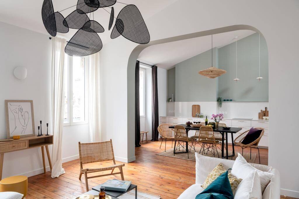 Appartement 4 pièces 105 m² · à Bordeaux · 105 m² · 2 450 €/mois