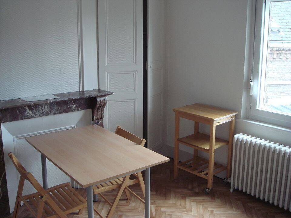 Appartement 1 pièce 12 m² · à Amiens · 12 m² · 380 €