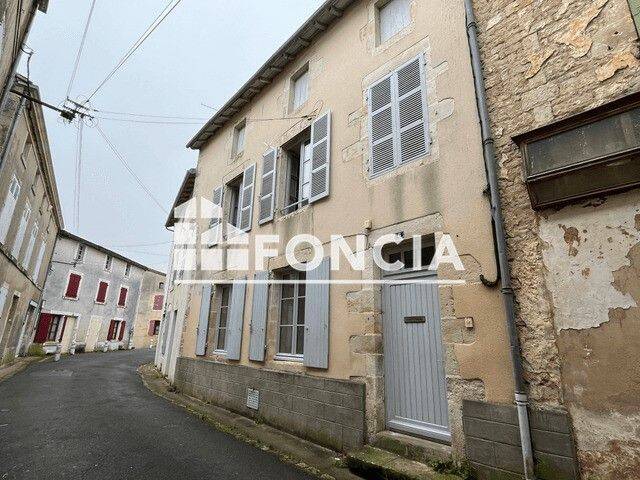Maison 3 pièces 121 m² · à Celles-sur-Belle · 121,3 m² · 620 €