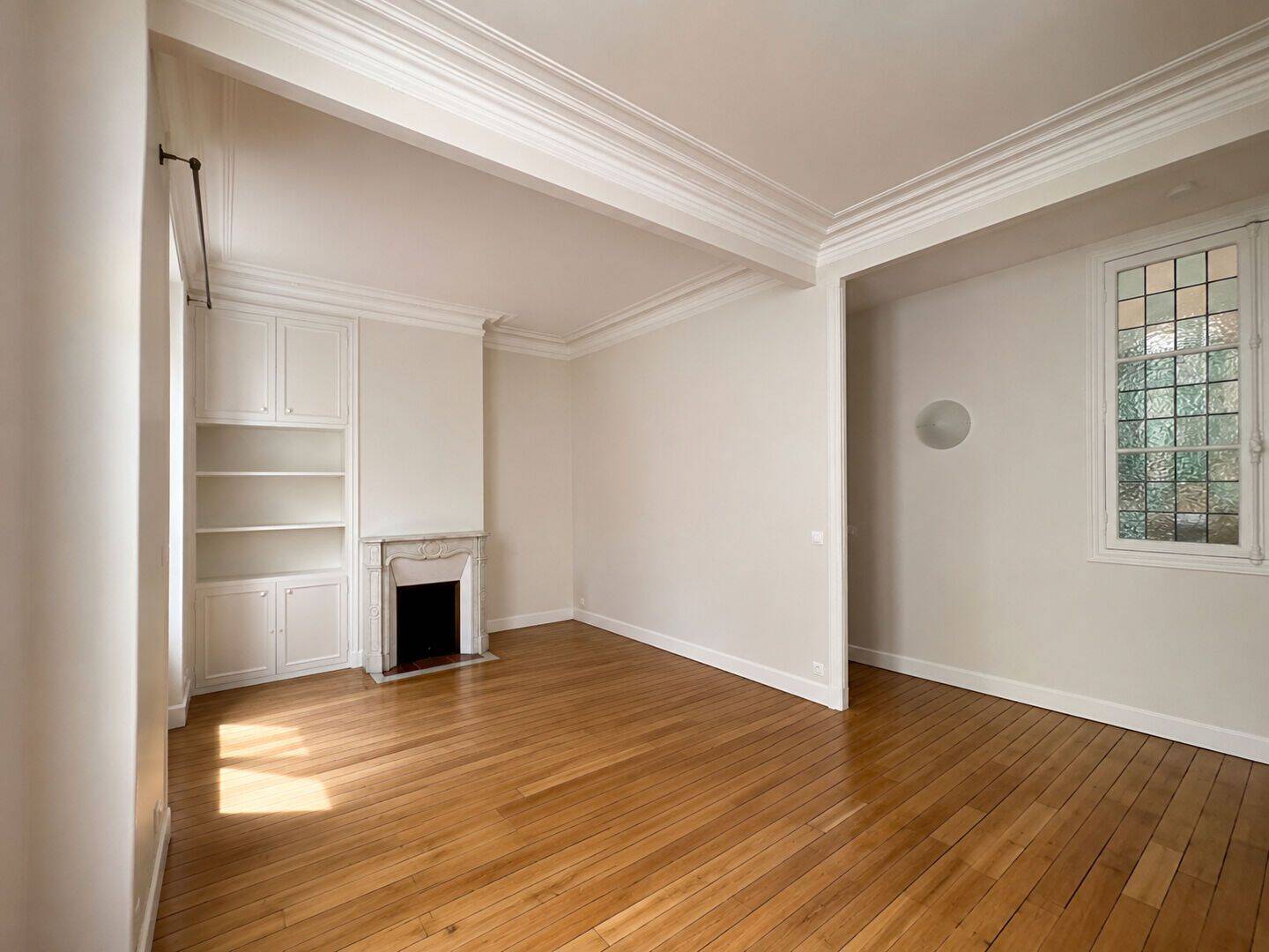 Appartement 3 pièces 61 m² · à Paris 9ème Arrondissement · 61 m² · 2 500 €